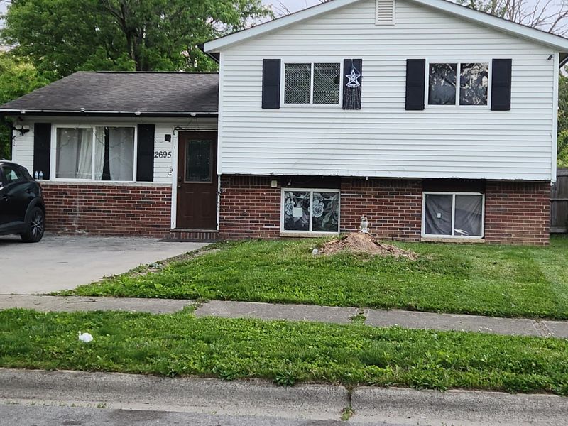 2695 Glenbriar Street, Columbus, OH 43232 Photo 1
