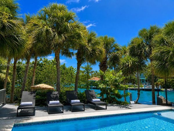 994-990 NE 78th, Miami, FL 33138