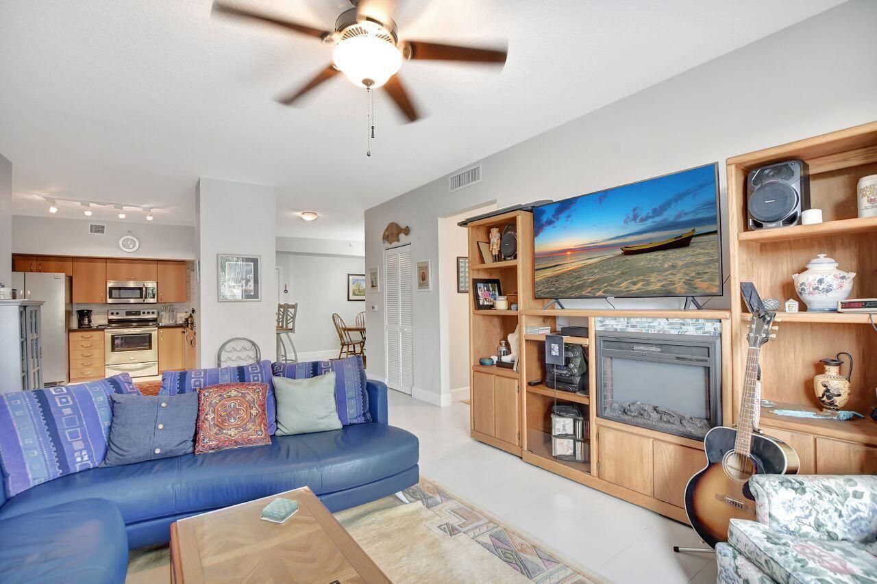 250 NE 3rd Avenue, Unit 1408, Delray Beach, FL 33444 Photo