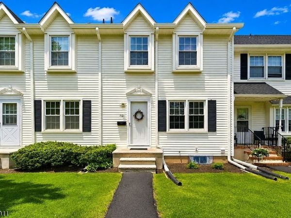 712 Marlborough Common, Hillsborough, NJ 08844