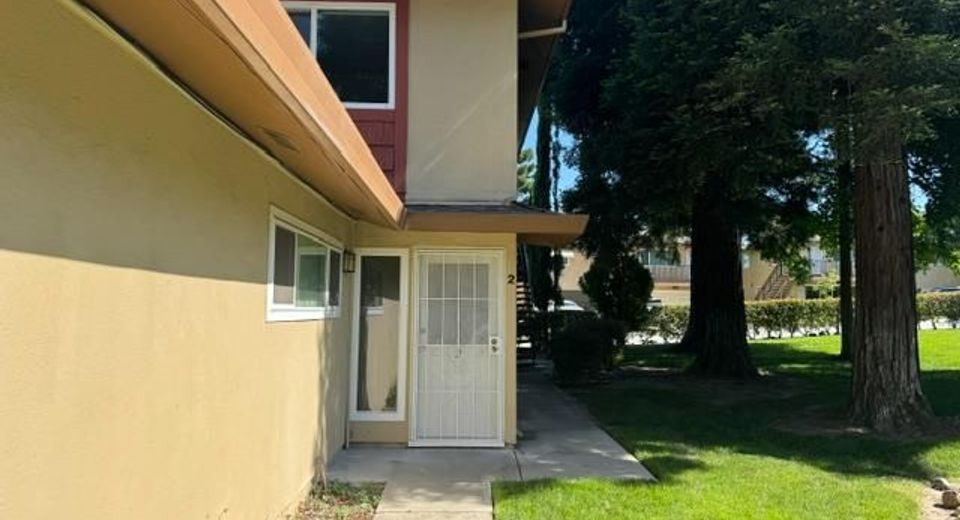 5128 Rhode Island Dr #2, Unit 2, Sacramento, CA 95841 Photo