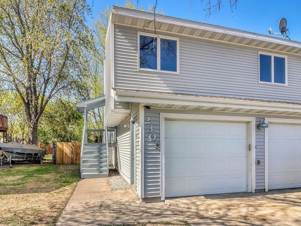 2303 18th Street S, Fargo, ND 58103