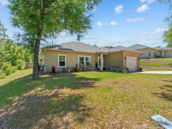166 Hibiscus Avenue, DeFuniak Springs, FL 32433