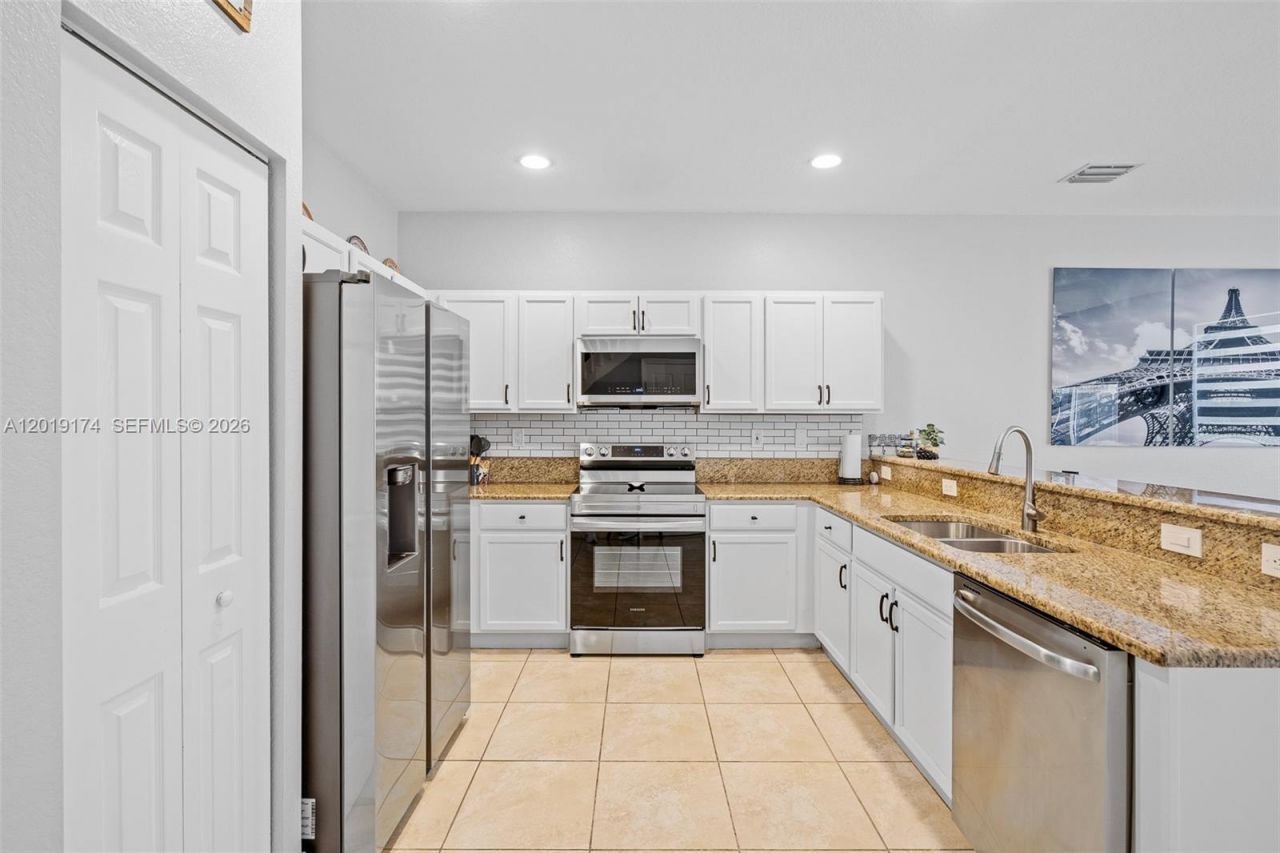 9133 SW 227th St , Unit 5, Cutler Bay, FL 33190 Photo