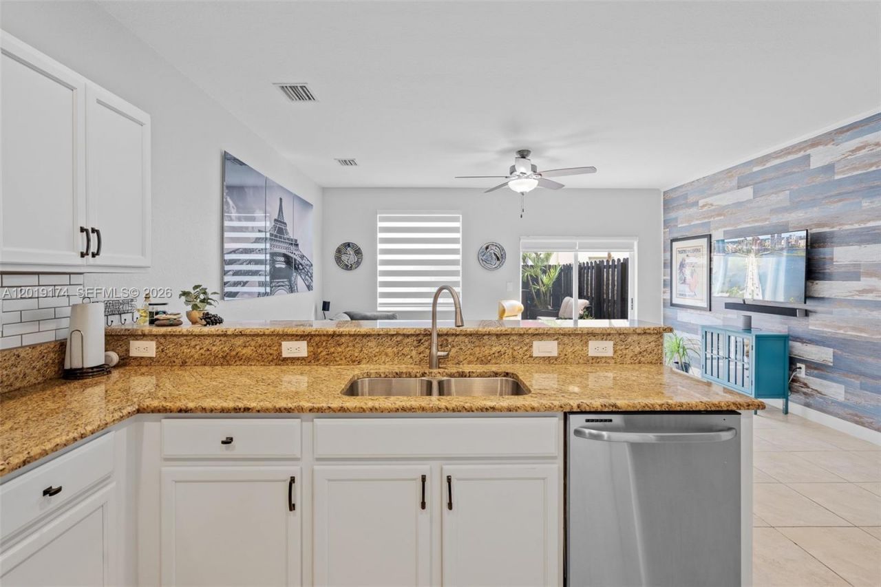 9133 SW 227th St , Unit 5, Cutler Bay, FL 33190 Photo