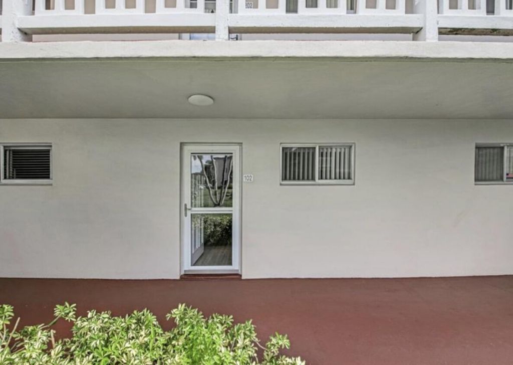2855 Garden Drive S, Unit 102, Lake Worth Beach, FL 33461 Photo