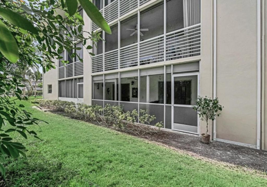 2855 Garden Drive S, Unit 102, Lake Worth Beach, FL 33461 Photo