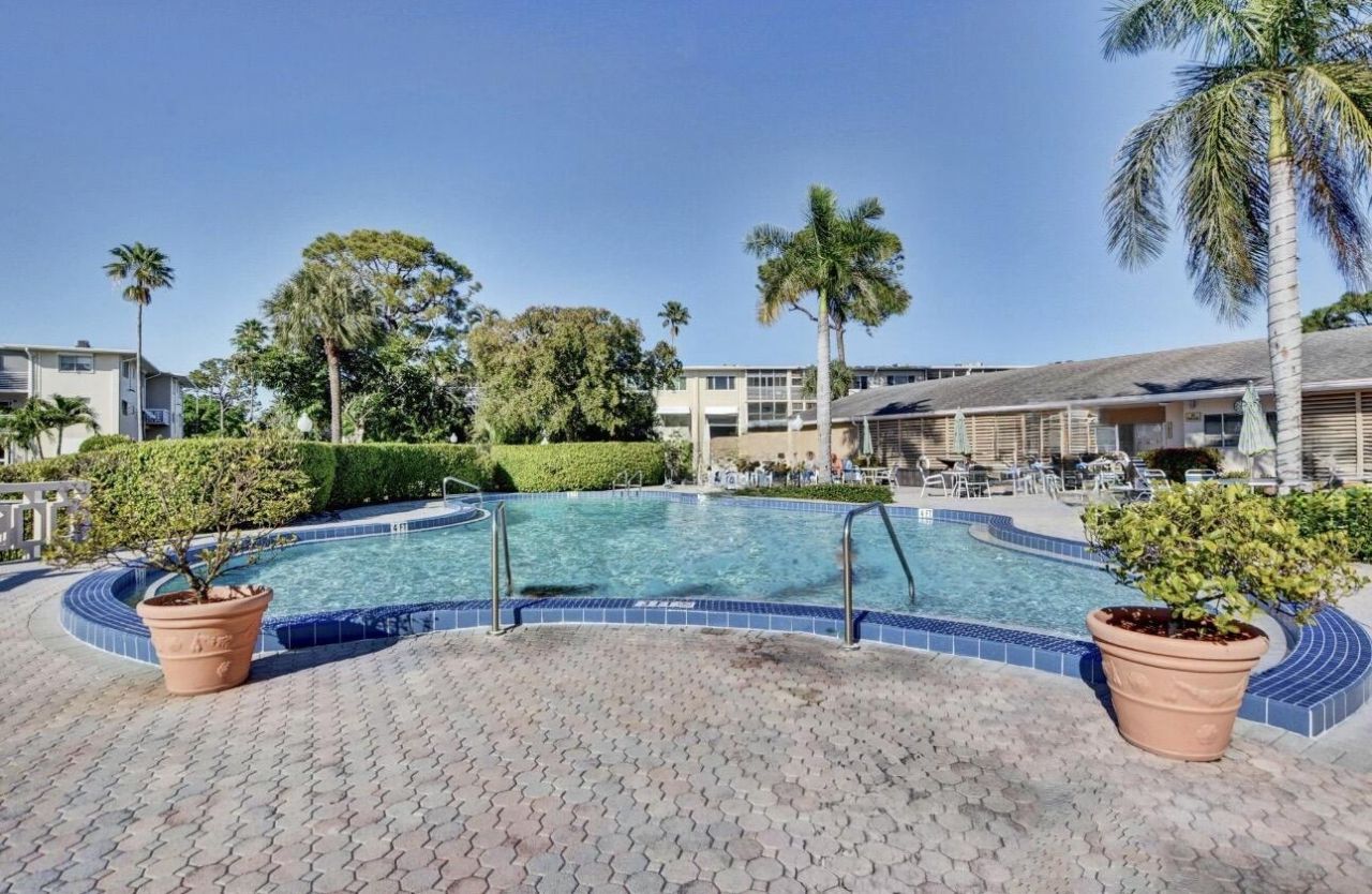 2855 Garden Drive S, Unit 102, Lake Worth Beach, FL 33461 Photo