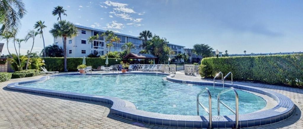 2855 Garden Drive S, Unit 102, Lake Worth Beach, FL 33461 Photo
