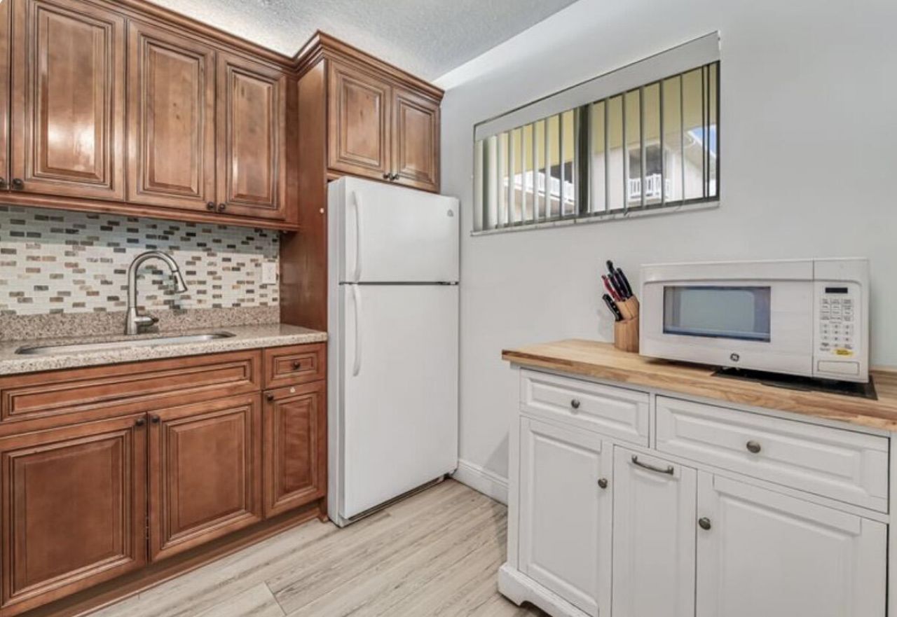 2855 Garden Drive S, Unit 102, Lake Worth Beach, FL 33461 Photo
