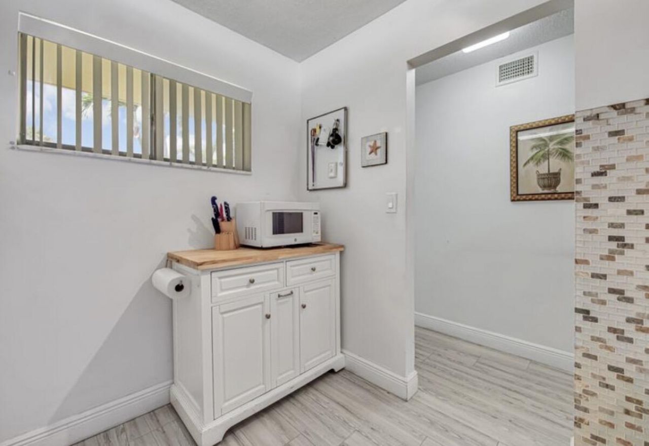 2855 Garden Drive S, Unit 102, Lake Worth Beach, FL 33461 Photo
