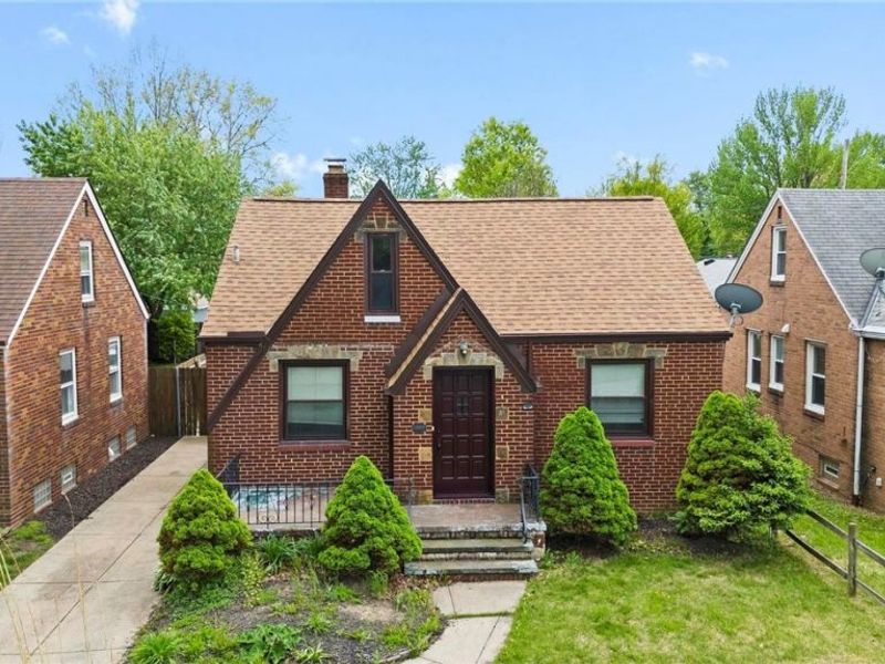 13613 Clifford Avenue, Cleveland, OH 44135 Photo 2