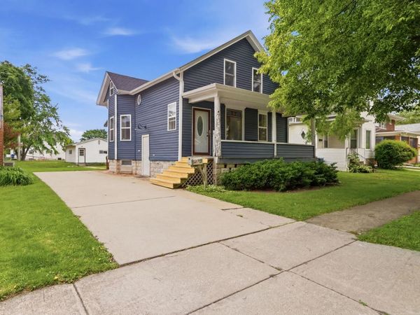 115 E Waupansie Street , Dwight, IL 60420