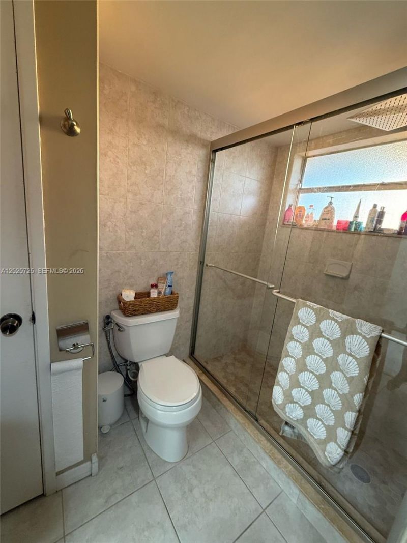 1770 NE 191st St , Unit 814-1, Miami, FL 33179 Photo