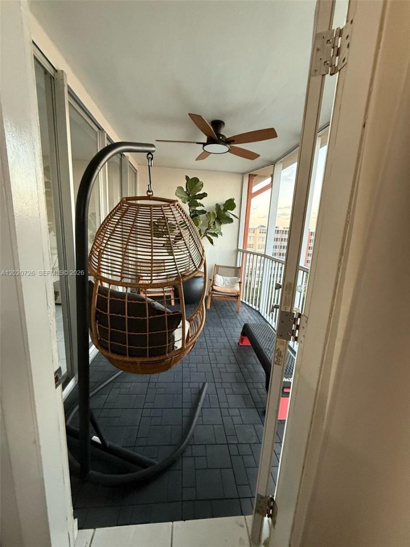 1770 NE 191st St , Unit 814-1, Miami, FL 33179 Photo