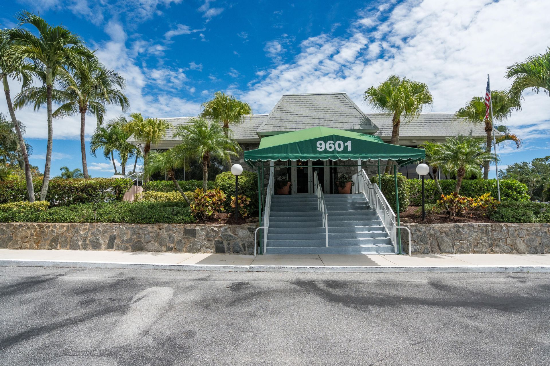 18081 SE Country Club Drive, Unit 132, Jupiter, FL 33469 Photo