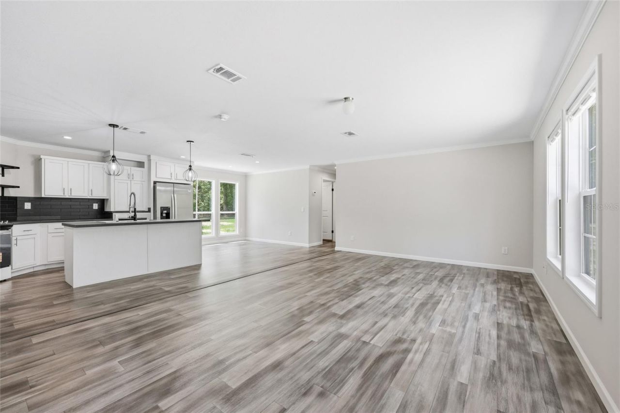 672 SW Newark Drive, Fort White, FL 32038 Photo