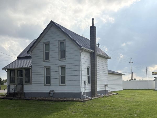1464 6th Street, Jesup, IA 50648