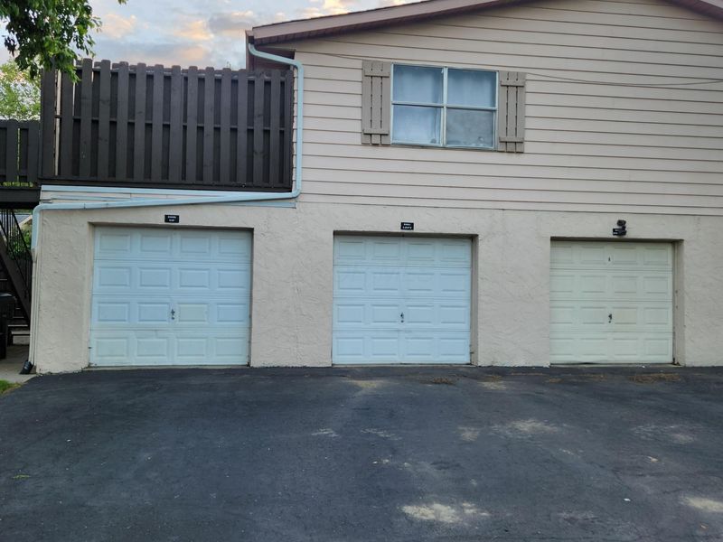 2501 Nassau Drive, Unit 23C, Columbus, OH 43232 Photo 2