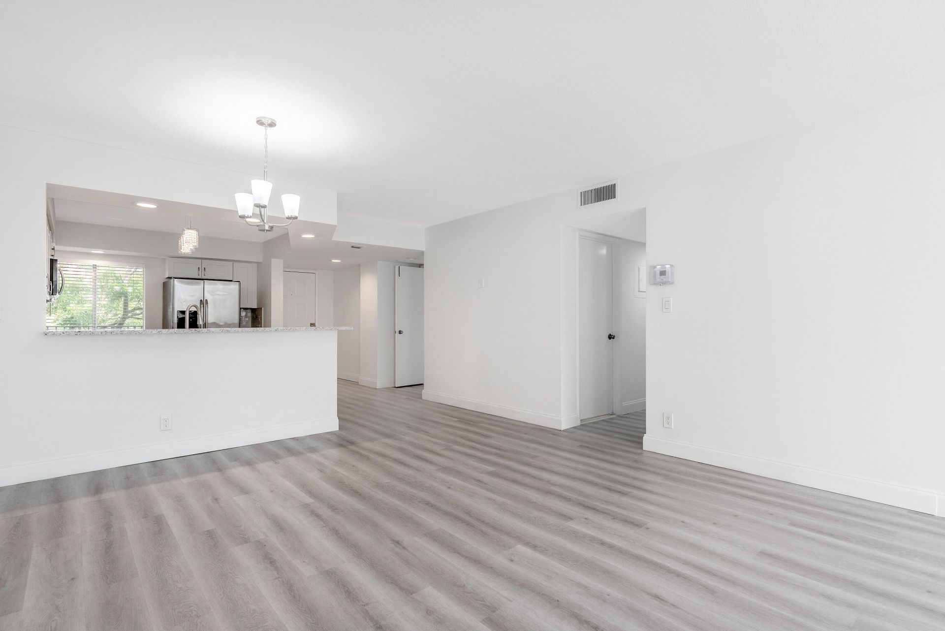 2208 S Cypress Bend Drive, Unit 407, Pompano Beach, FL 33069 Photo