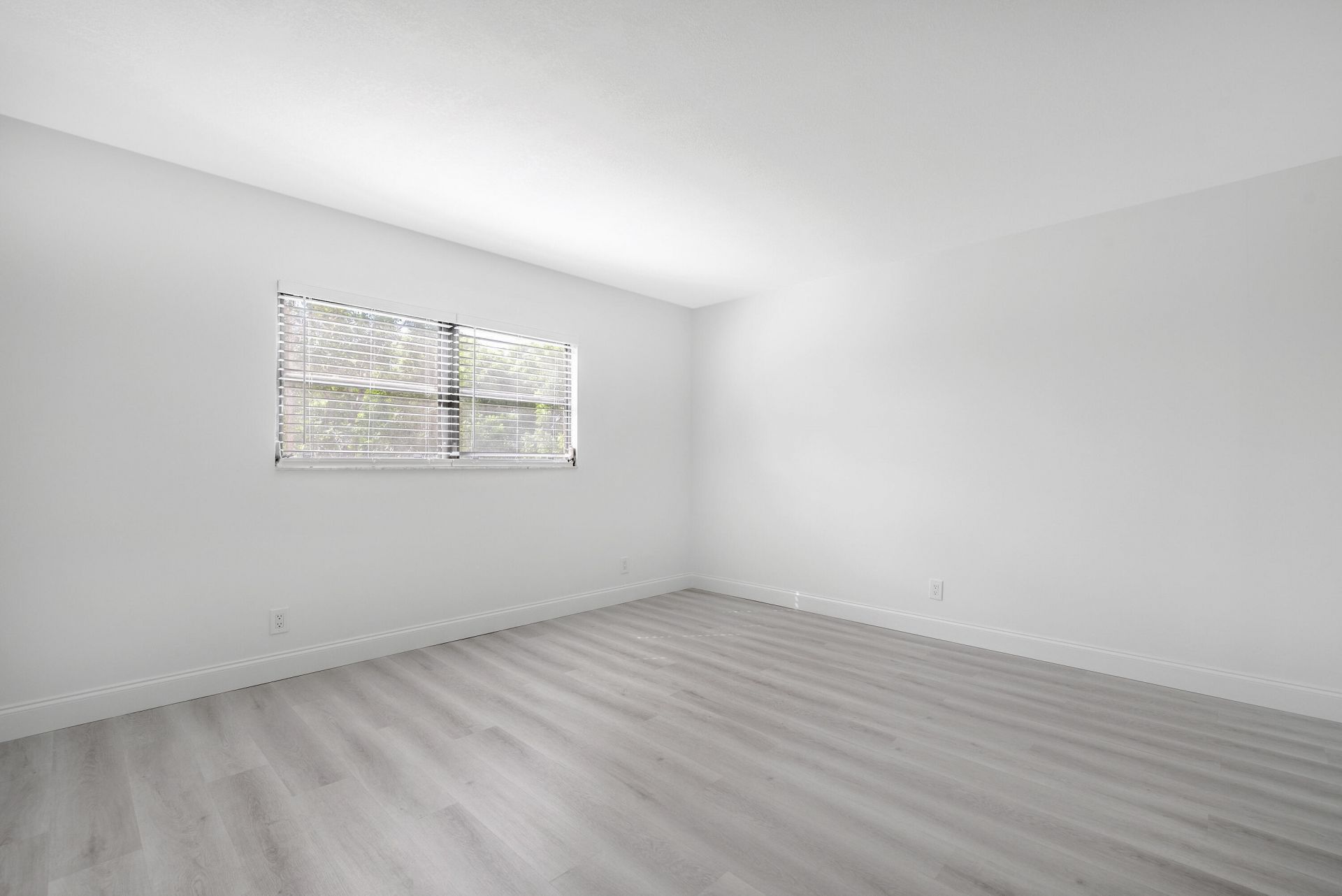 2208 S Cypress Bend Drive, Unit 407, Pompano Beach, FL 33069 Photo