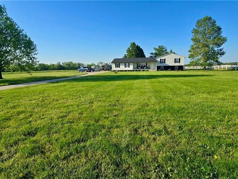 4201 Hussey Road, Jamestown, OH 45335 Photo 3