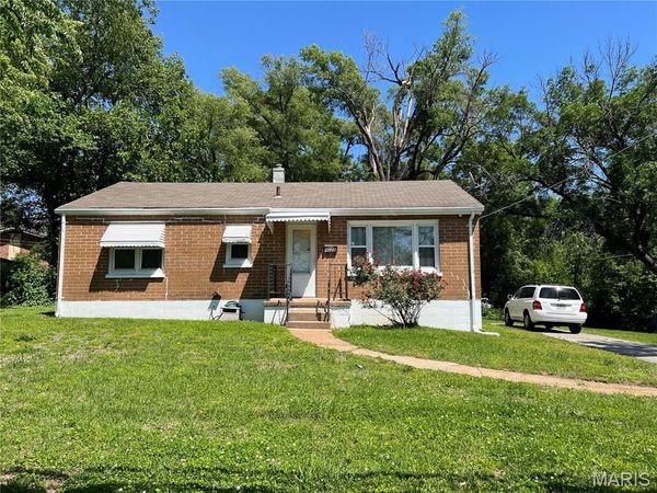 4198 Wright Avenue, St Ann, MO 63074