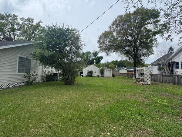 5808 N CHEROKEE AVENUE , TAMPA, FL 33604