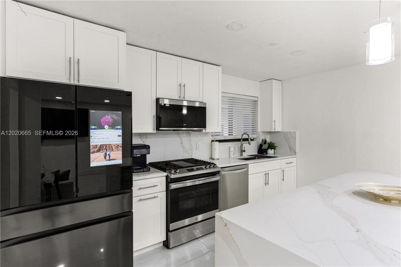 4700 NW 1st Ct , Plantation, FL 33317 Photo