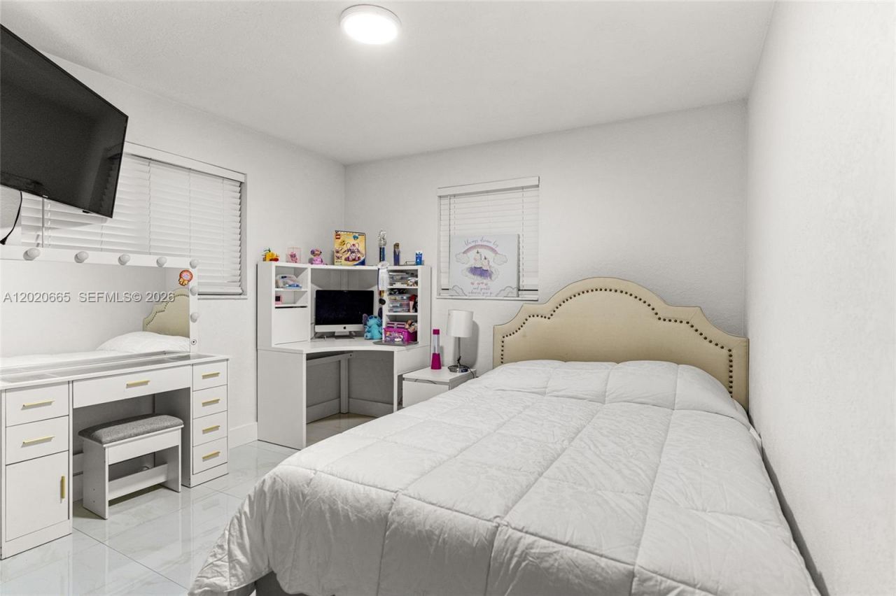 4700 NW 1st Ct , Plantation, FL 33317 Photo