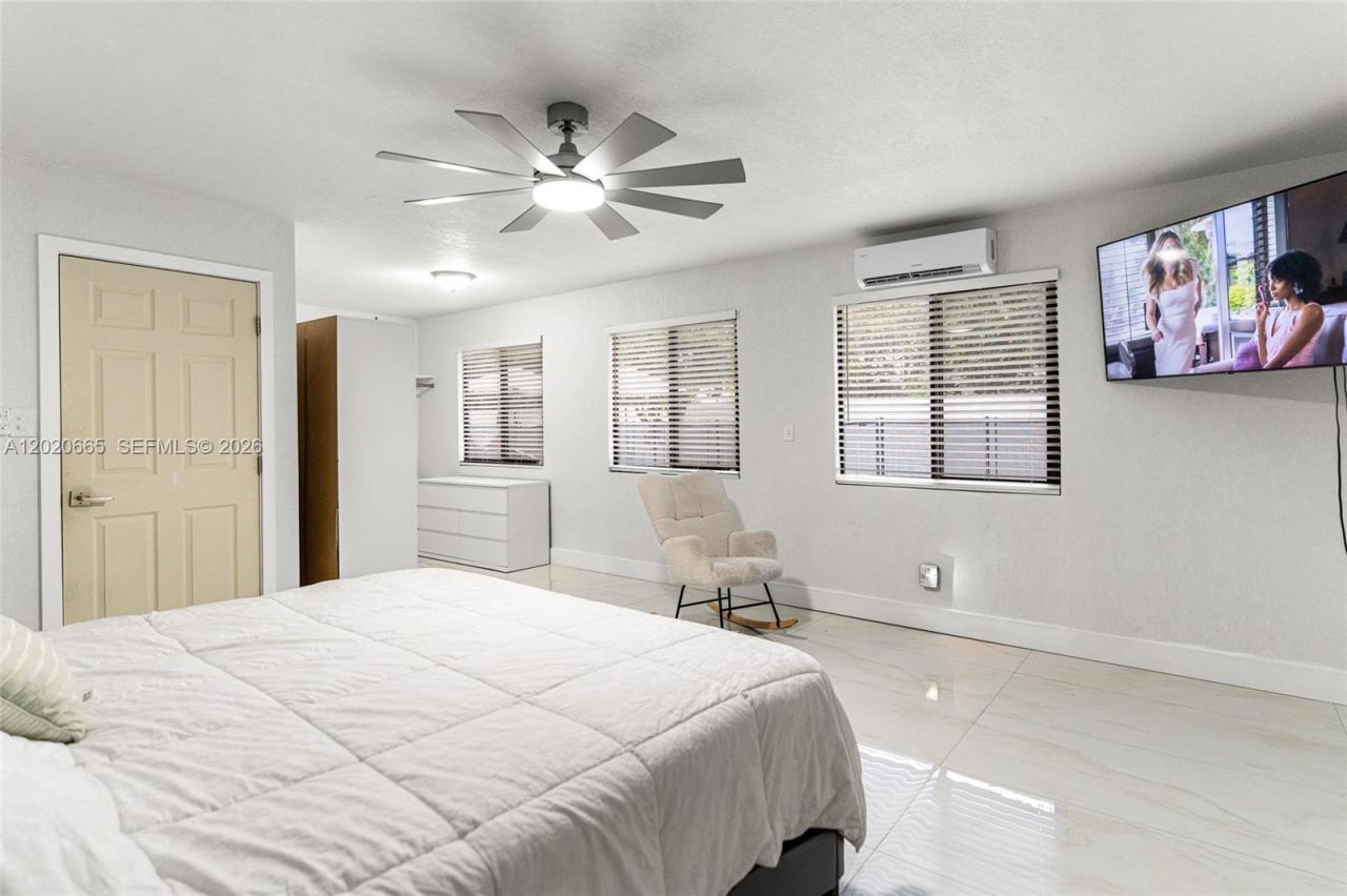 4700 NW 1st Ct , Plantation, FL 33317 Photo