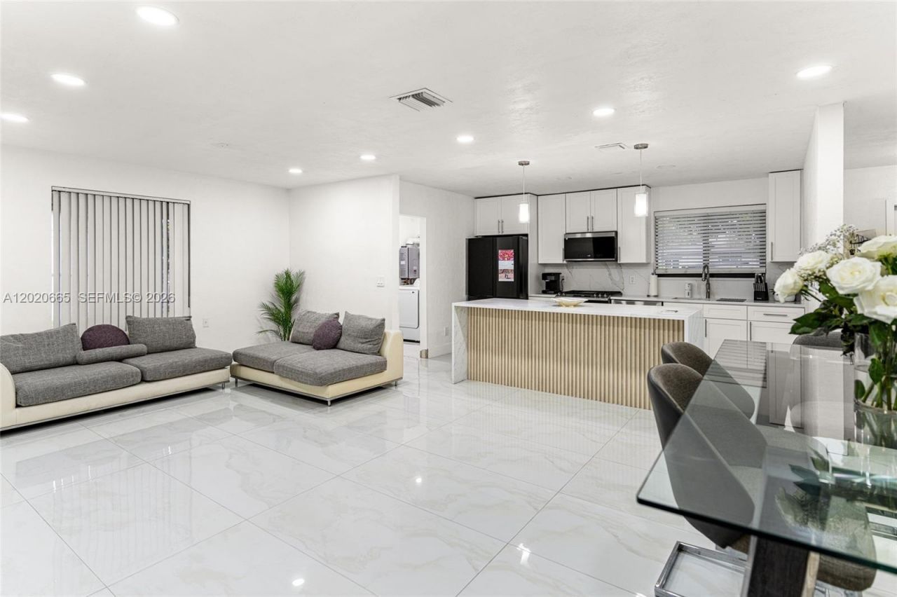 4700 NW 1st Ct , Plantation, FL 33317 Photo