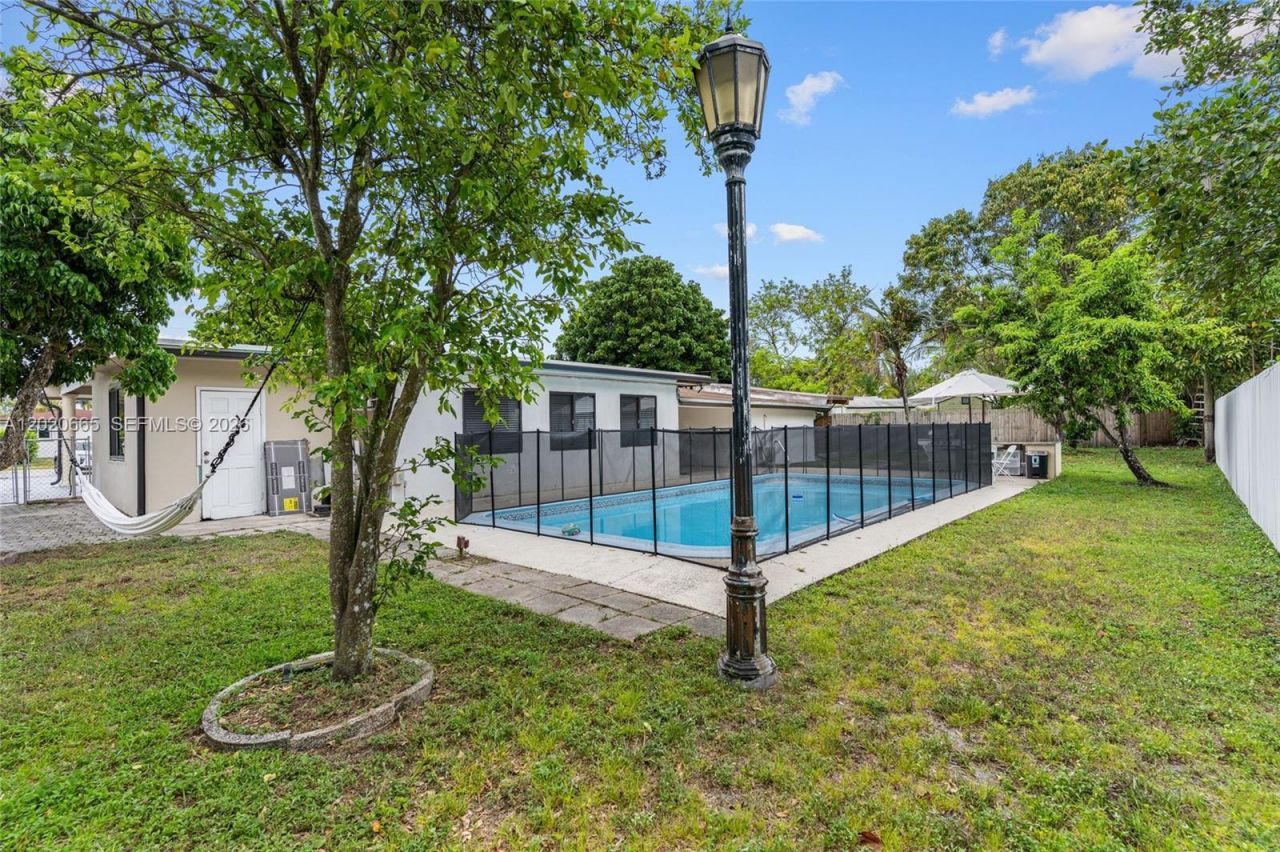 4700 NW 1st Ct , Plantation, FL 33317 Photo