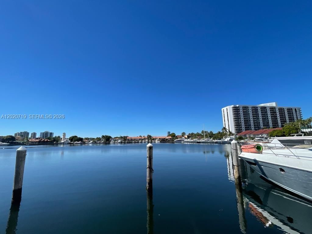 3610 Yacht Club Dr , Unit 1511 Penth, Aventura, FL 33180 Photo