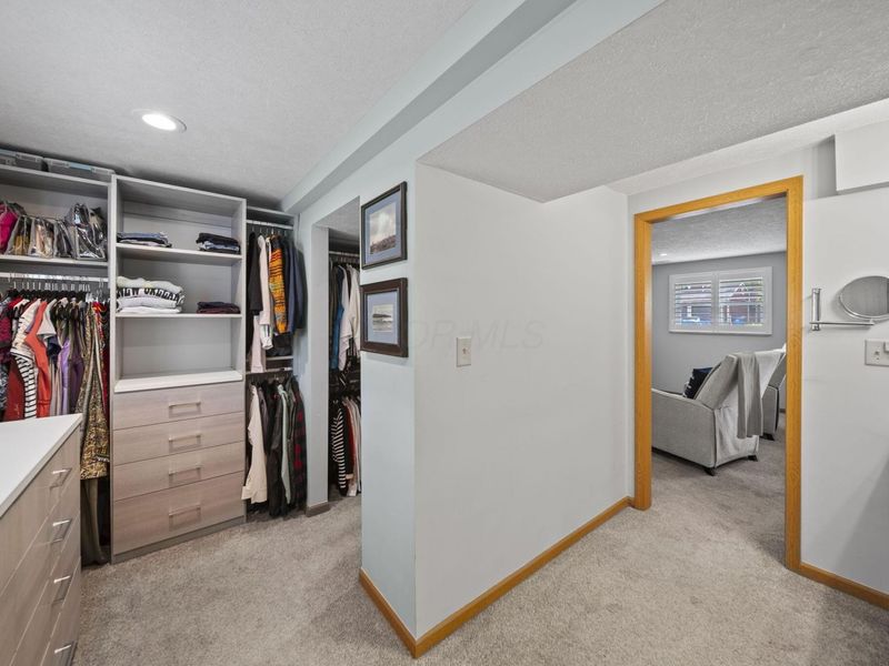 380 Highbury Cresent, Columbus, OH 43230 Photo 13