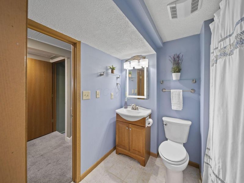 380 Highbury Cresent, Columbus, OH 43230 Photo 15