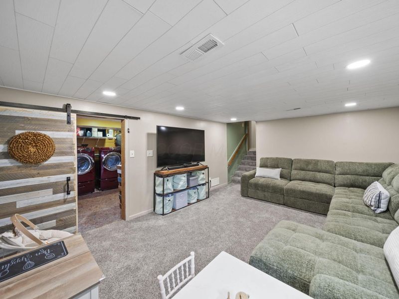 380 Highbury Cresent, Columbus, OH 43230 Photo 18