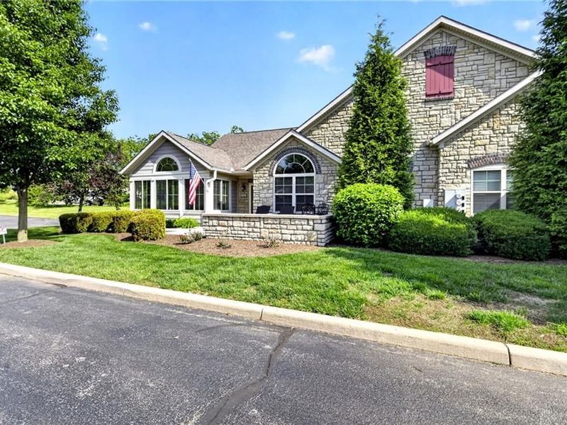 156 Scarborough Village Drive, Washington Township, OH 45458 Photo 2