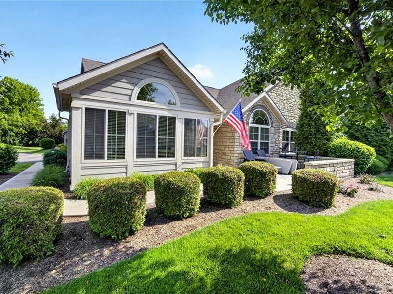 156 Scarborough Village Drive, Washington Township, OH 45458 Photo 3