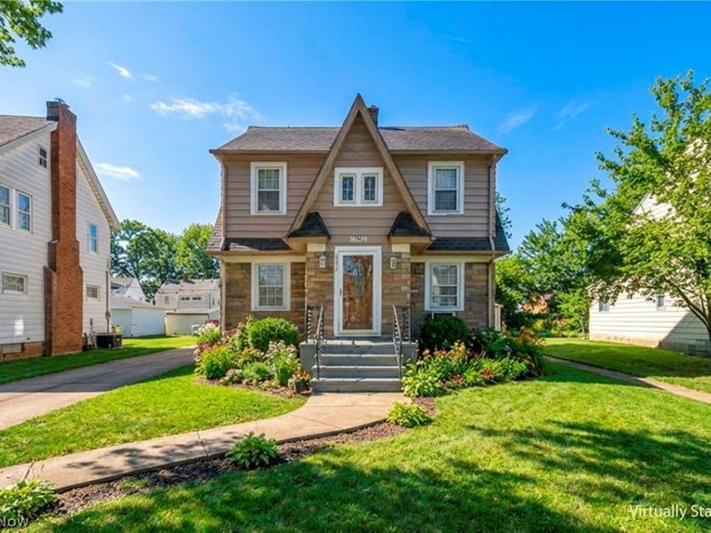 17913 Flamingo Avenue, Cleveland, OH 44135 Photo 2
