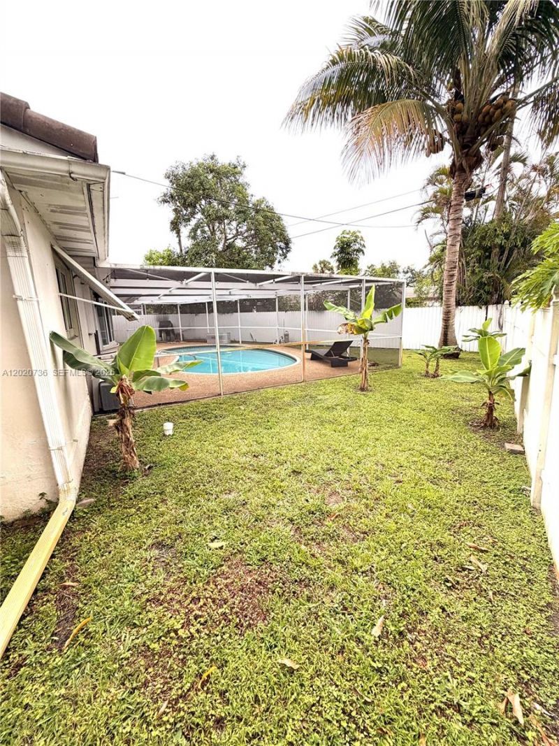661 SW 67th Ave , Pembroke Pines, FL 33023 Photo