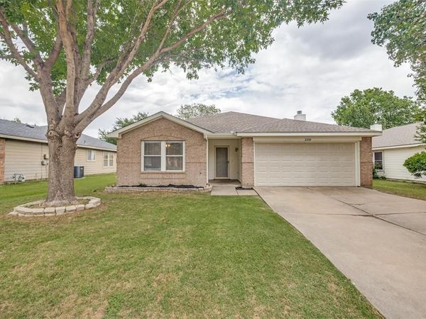 2208 Lookout Lane, Denton, TX 76207