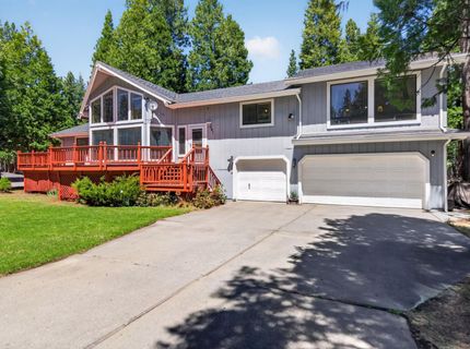 301 Raccoon Trail, Lake Almanor, CA 96020 Photo