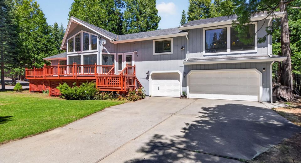 301 Raccoon Trail, Lake Almanor, CA 96020 Photo
