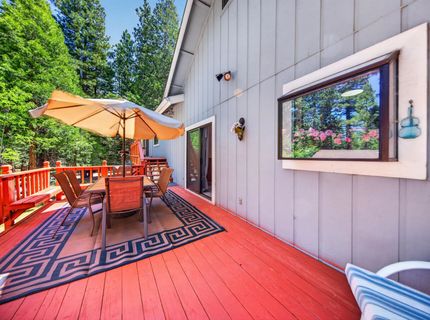 301 Raccoon Trail, Lake Almanor, CA 96020 Photo