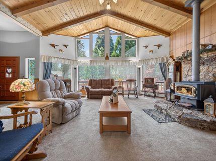 301 Raccoon Trail, Lake Almanor, CA 96020 Photo