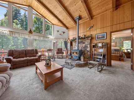 301 Raccoon Trail, Lake Almanor, CA 96020 Photo