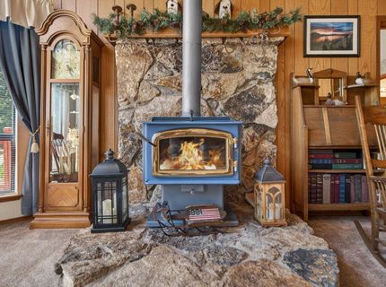 301 Raccoon Trail, Lake Almanor, CA 96020 Photo
