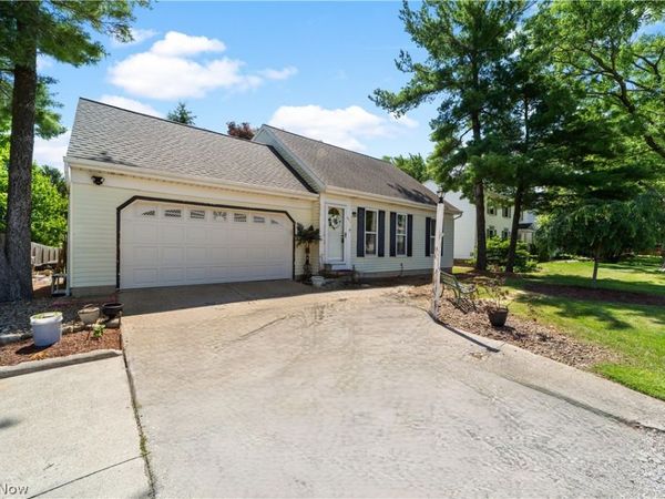 551 Carolyn Drive, Brunswick, OH 44212