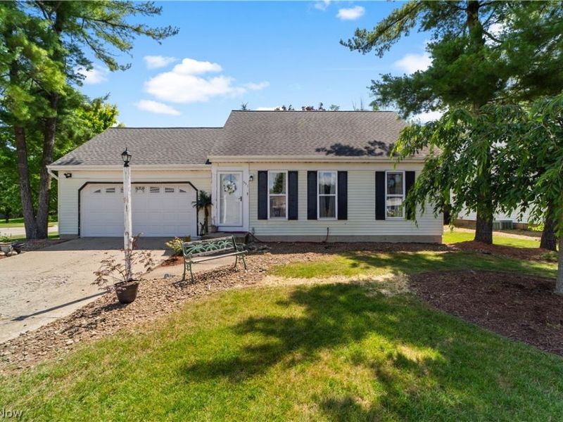551 Carolyn Drive, Brunswick, OH 44212 Photo 2